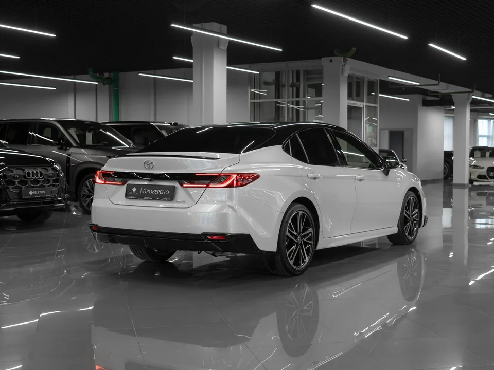 Toyota Camry 2024 — миниатюра 5