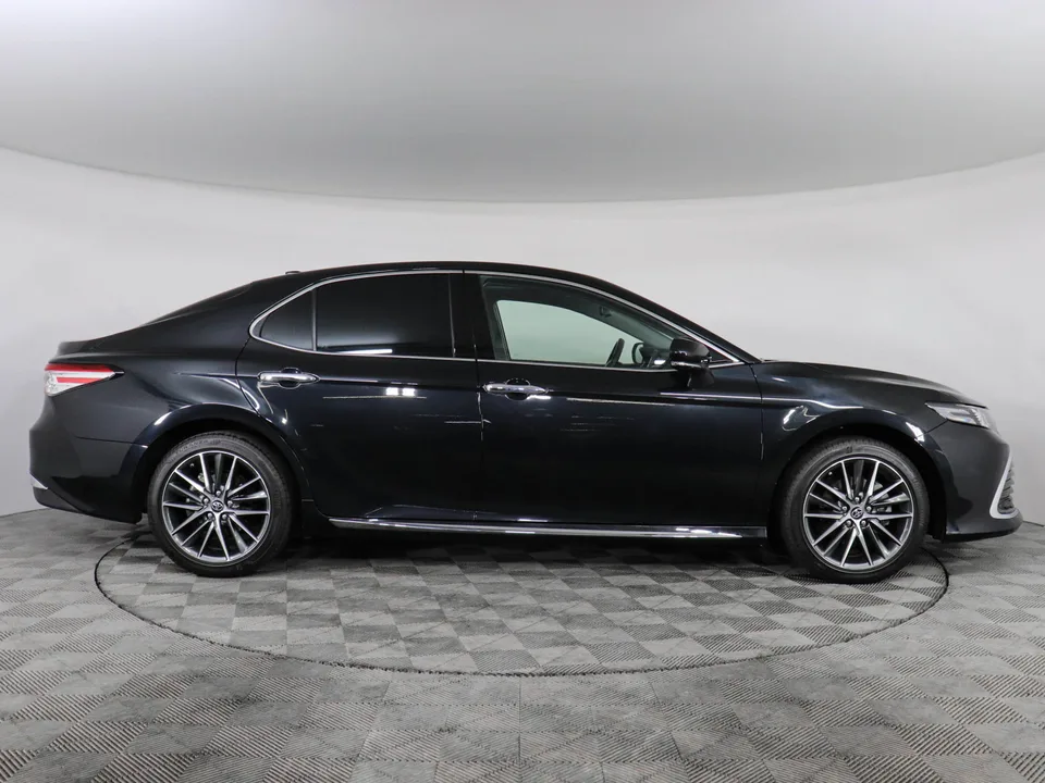 Toyota Camry 2023 — миниатюра 4