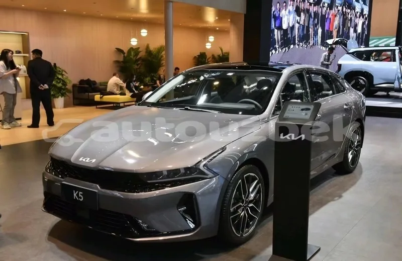 Kia K5 2025 — фото 1, купить с доставкой в Москву
