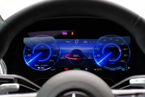 Mercedes-Benz EQE SUV AMG 2022 — миниатюра 5