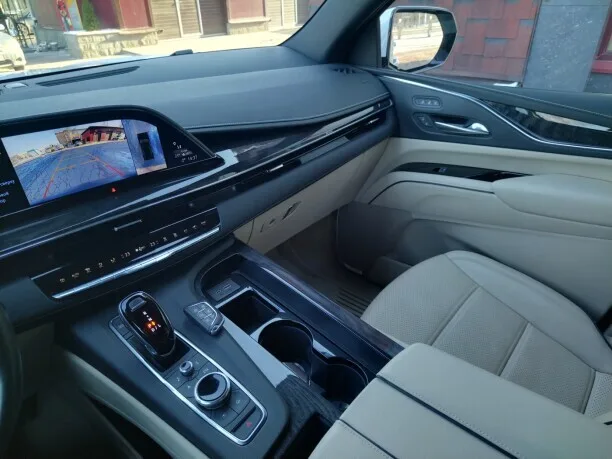 Cadillac Escalade 2022 — миниатюра 3