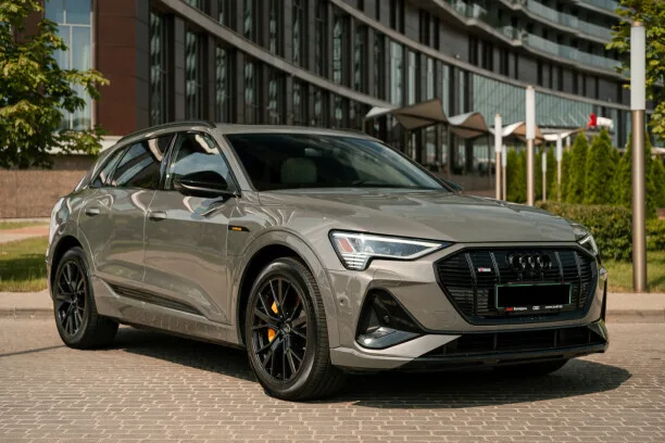 Audi e-tron 2022 — миниатюра 4