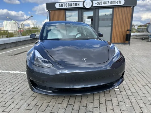Tesla Model 3 2022 — миниатюра 4