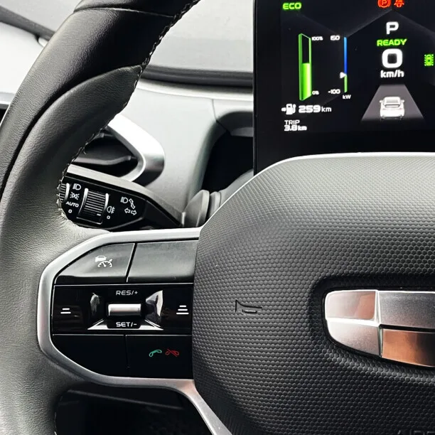 Geely Geometry C 2022 — миниатюра 3
