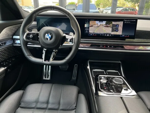 BMW 7 серия 2023 — миниатюра 3