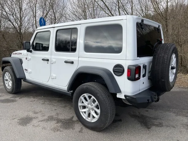 Jeep Wrangler 2022 — миниатюра 2