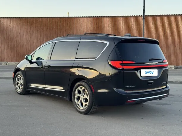 Chrysler Pacifica 2022 — миниатюра 4