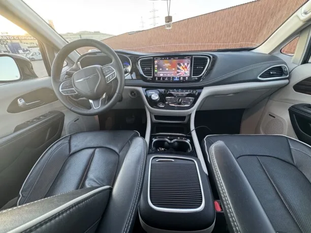Chrysler Pacifica 2022 — миниатюра 5