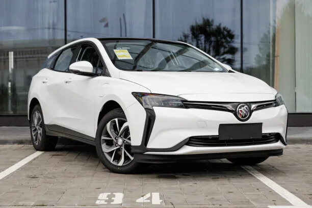 Buick Velite 6 2024 — фото 1, купить с доставкой в Москву