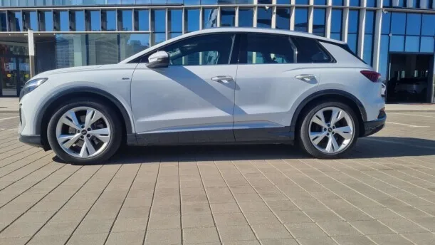 Audi Q4 e-tron 2022 — миниатюра 3