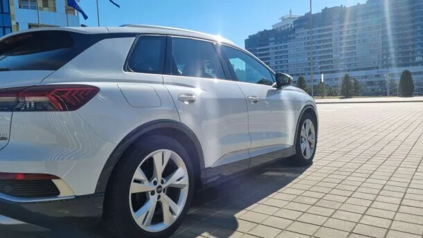 Audi Q4 e-tron 2022 — миниатюра 4