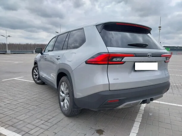 Toyota Grand Highlander 2023 — миниатюра 3