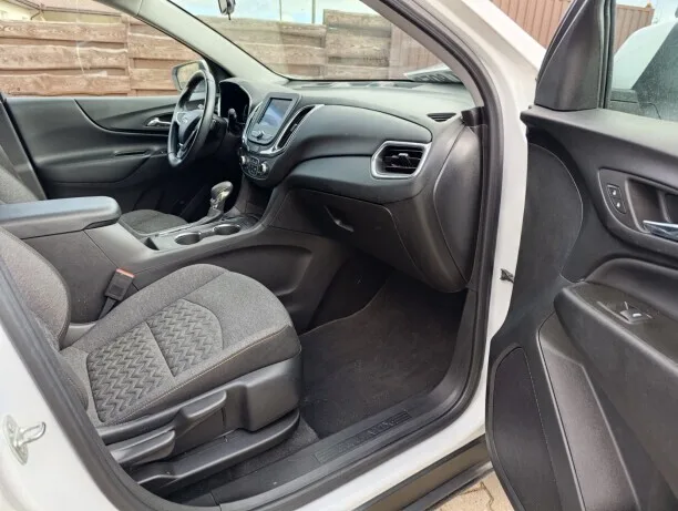 Chevrolet Equinox 2022 — миниатюра 3