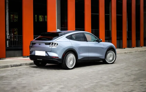 Ford Mustang Mach-E 2022 — миниатюра 2
