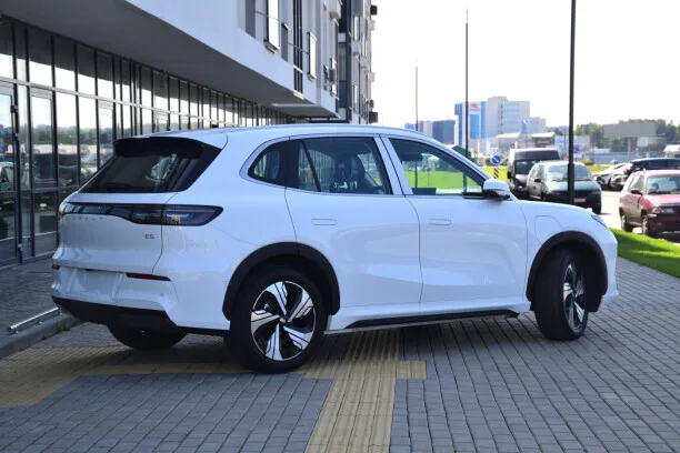 Geely Galaxy E5 2025 — миниатюра 3