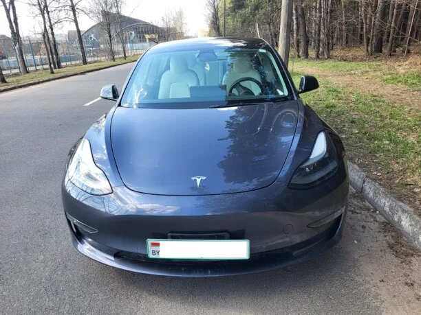 Tesla Model 3 2022 — миниатюра 5