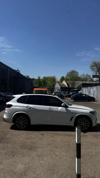 BMW X5 2022 — миниатюра 2