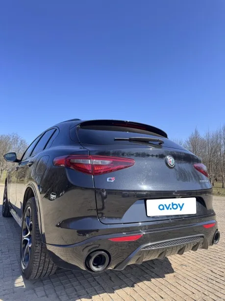 Alfa Romeo Stelvio 2022 — миниатюра 2