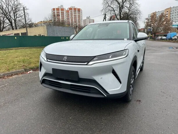 BYD Yuan Up 2025 — фото 1, купить с доставкой в Москву