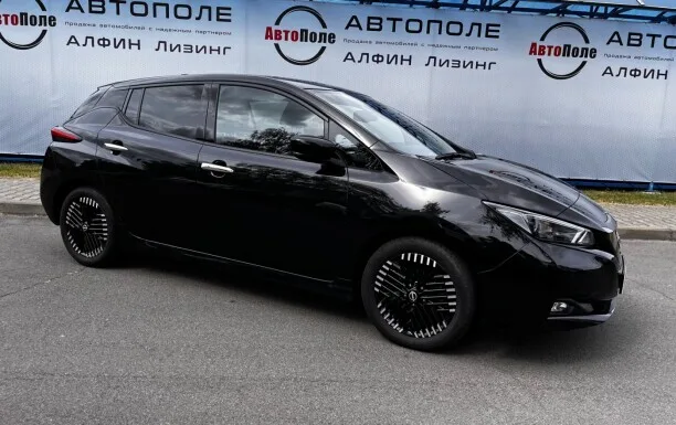 Nissan Leaf 2022 — миниатюра 3