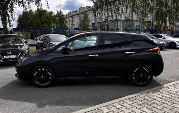 Nissan Leaf 2022 — миниатюра 4