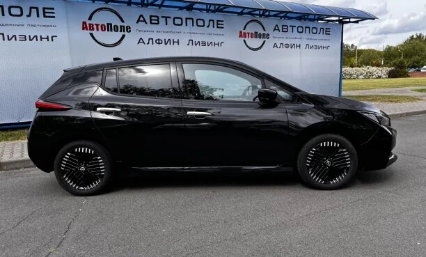 Nissan Leaf 2022 — миниатюра 5