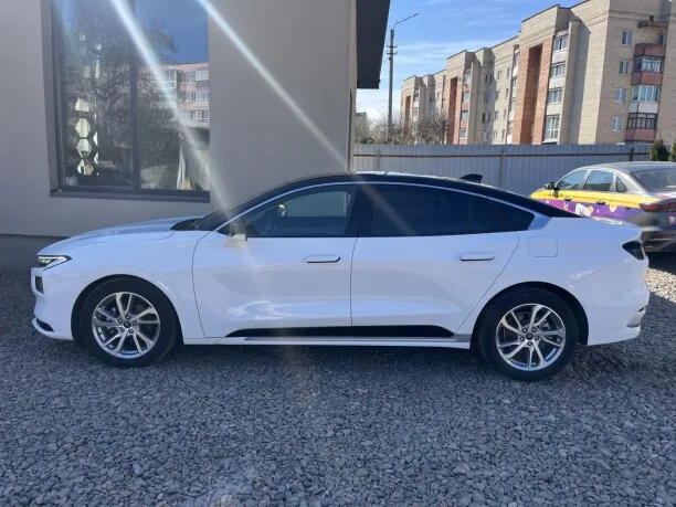 Ford Mondeo 2022 — миниатюра 4