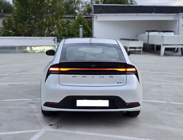 Toyota Prius 2024 — миниатюра 5