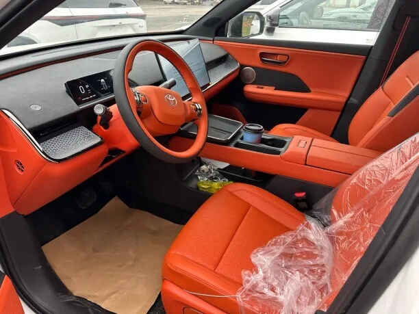 Toyota BZ3X 2025 — миниатюра 2
