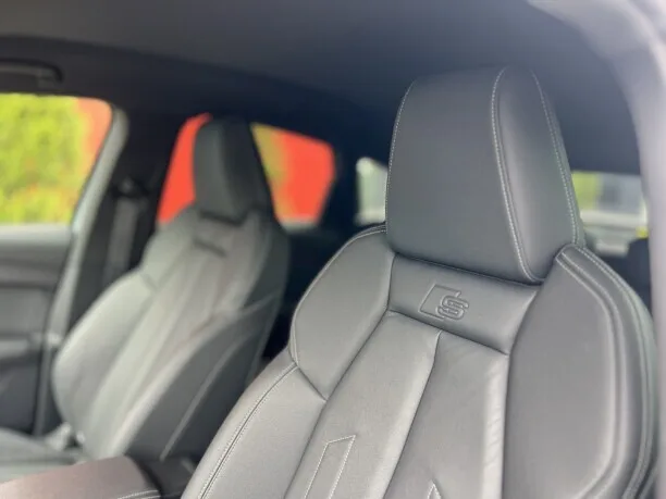 Audi Q4 e-tron Sportback 2023 — миниатюра 5