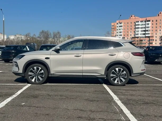 BYD Song PLUS EV 2025 — миниатюра 3