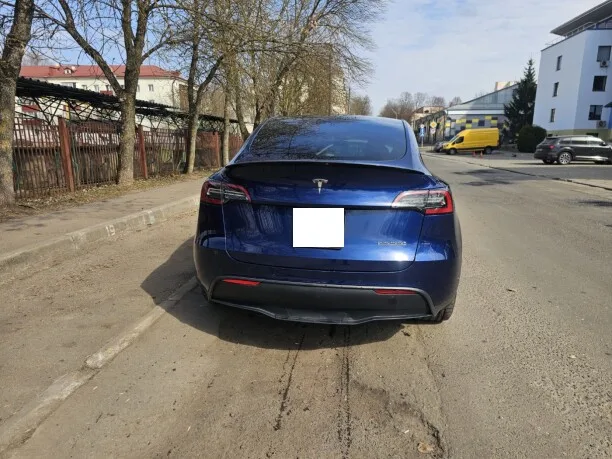 Tesla Model Y 2022 — миниатюра 5