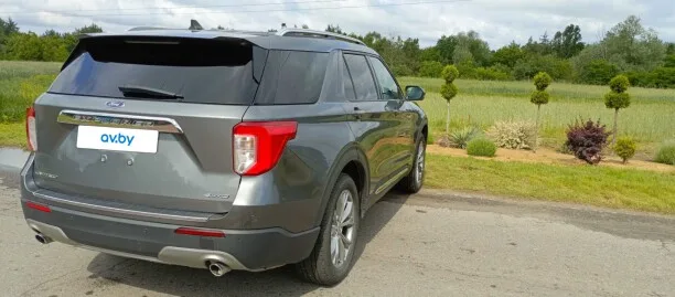 Ford Explorer 2022 — миниатюра 2