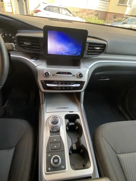 Ford Explorer 2022 — миниатюра 3