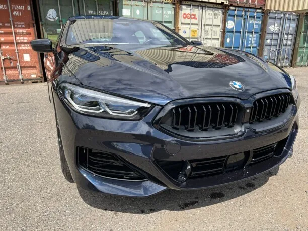 BMW 8 Series 2022 — миниатюра 3