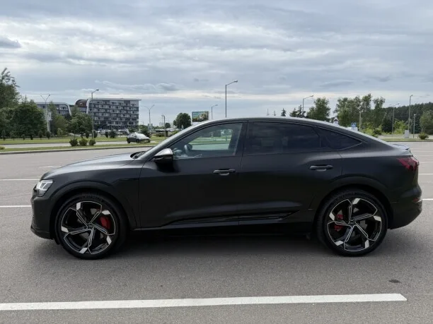 Audi Q8 Sportback e-tron 2023 — миниатюра 2