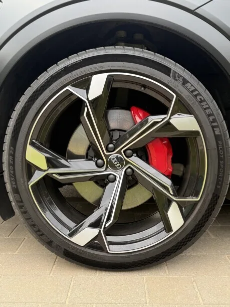 Audi Q8 Sportback e-tron 2023 — миниатюра 3