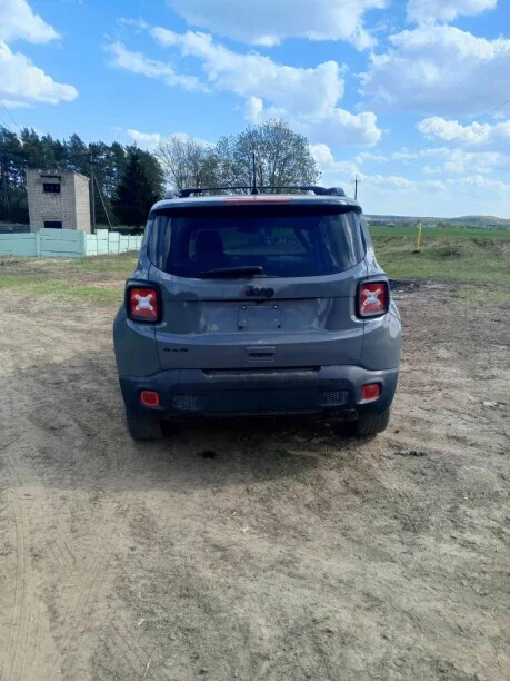 Jeep Renegade 2022 — миниатюра 4