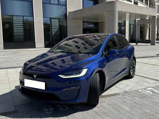 Tesla Model X 2022 — миниатюра 3