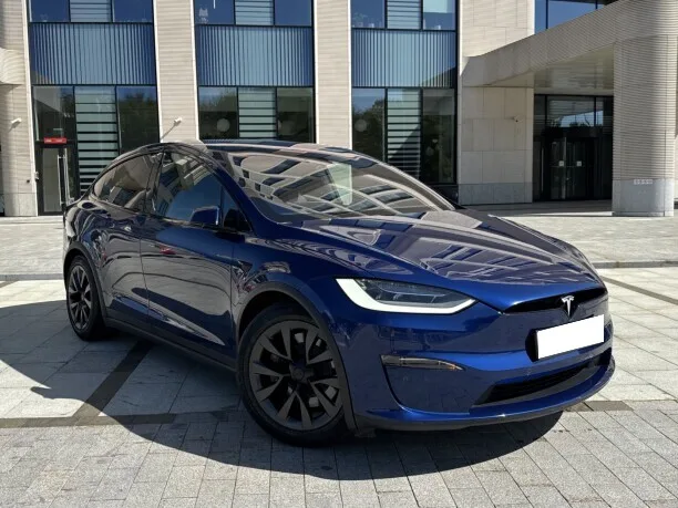 Tesla Model X 2022 — миниатюра 5