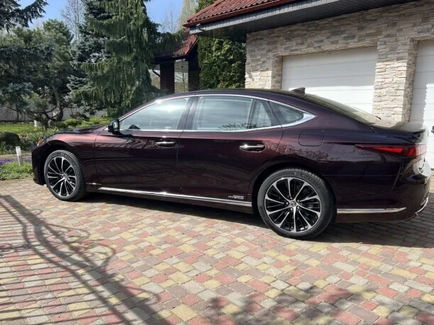 Lexus LS 2022 — миниатюра 2
