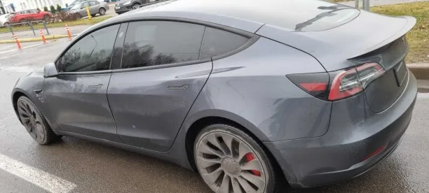 Tesla Model 3 2023 — миниатюра 2