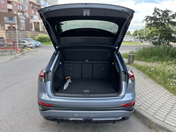 Audi Q4 e-tron 2023 — миниатюра 3