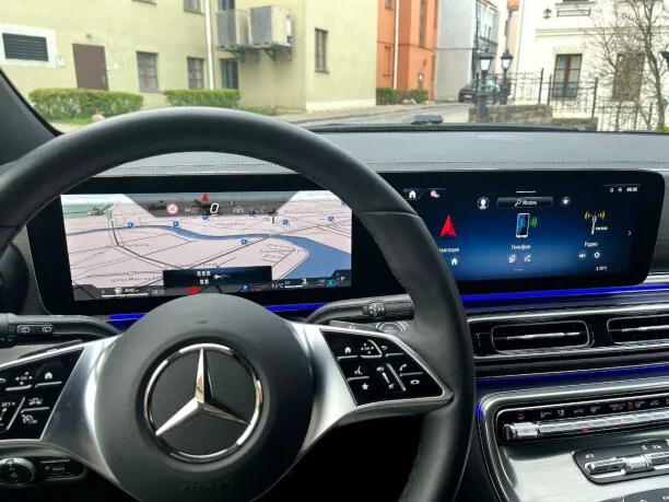 Mercedes-Benz V-Класс 2025 — миниатюра 3