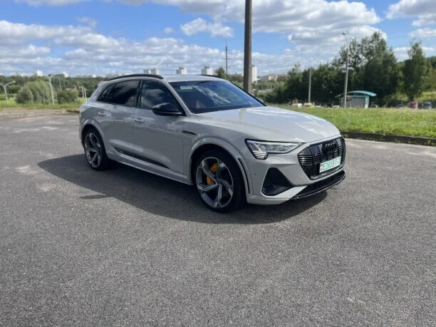 Audi e-tron 2022 — миниатюра 4