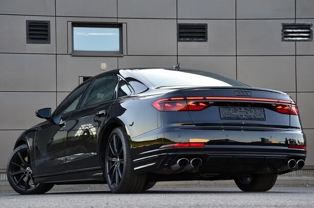 Audi S8 2022 — миниатюра 3
