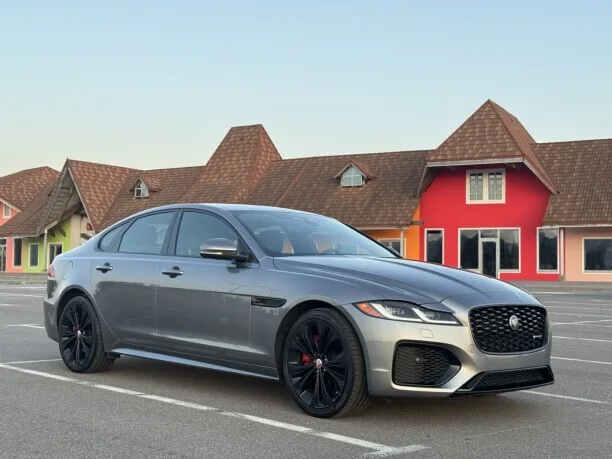 Jaguar XF 2022 — миниатюра 3