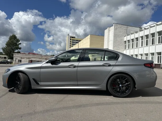 BMW 5 Series 2022 — миниатюра 2
