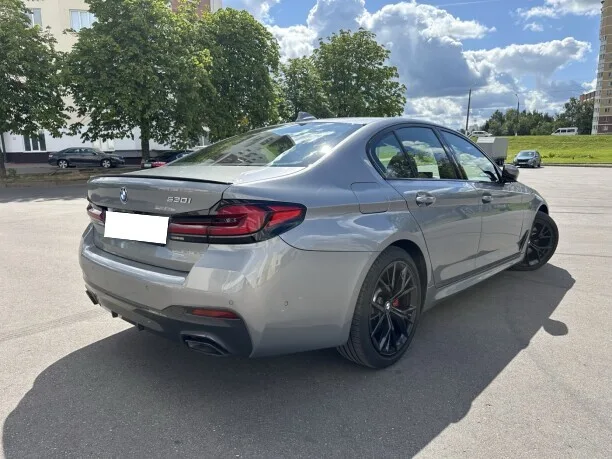BMW 5 Series 2022 — миниатюра 5