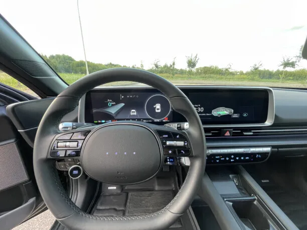Hyundai Ioniq 6 2023 — миниатюра 3